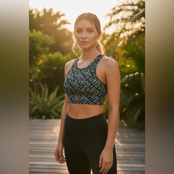 Sweaty Betty X Halley Berry Blue The Re-spin Edit Workout Bra Tank - Picture 8 of 8